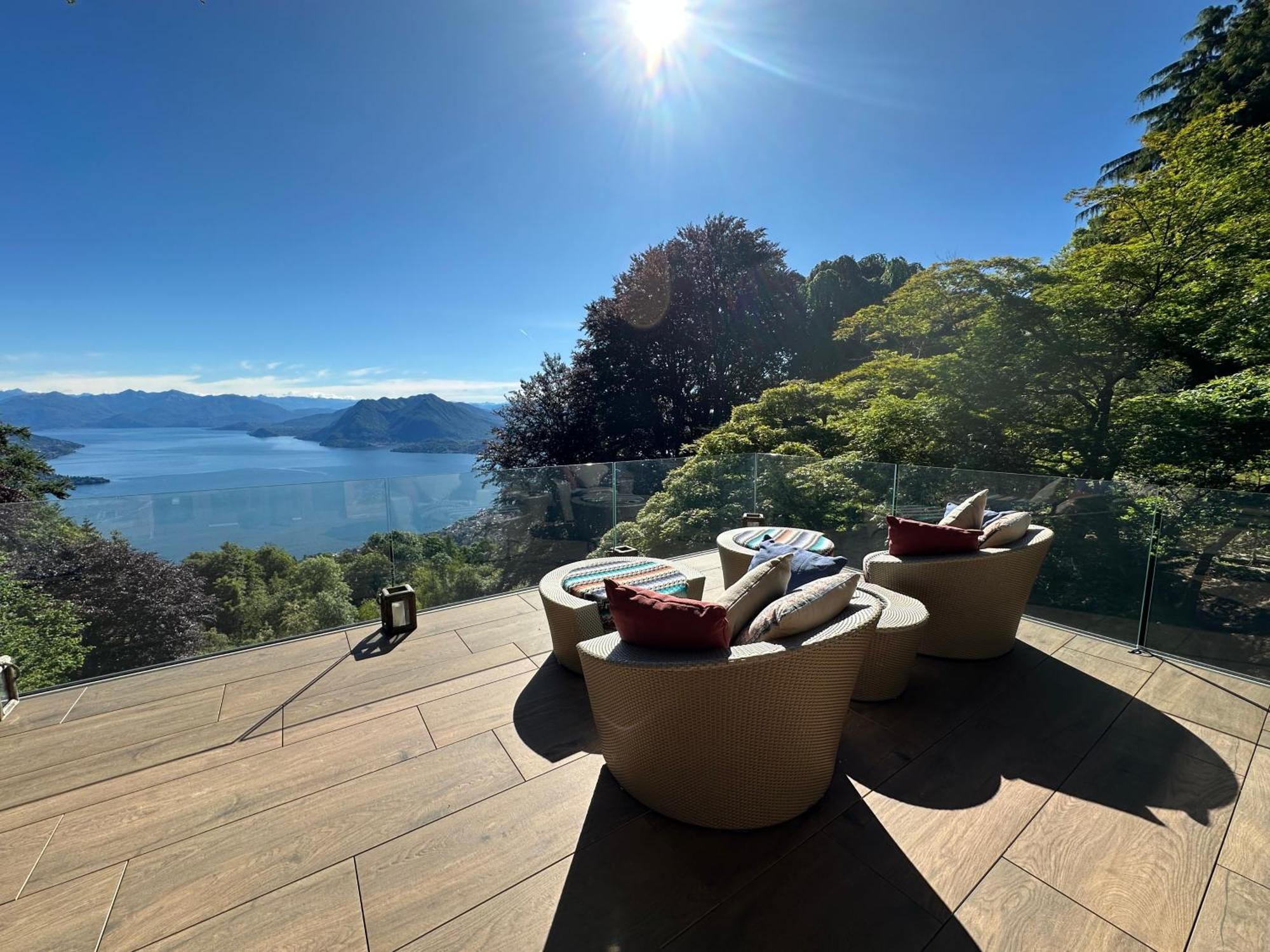 Private Luxury Spa & Silence Retreat With Spectacular View Over The Lake Maggiore Stresa Buitenkant foto